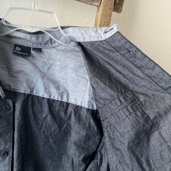 MENS - Burnside charcoal button up short sleeve shirt - size L - Picture 3 of 5